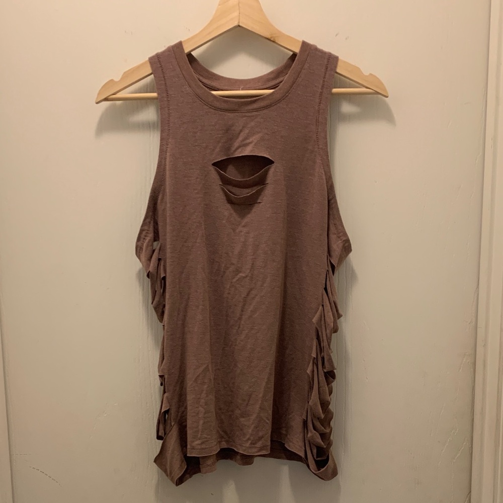 ALO Sleeveless Mauve Top with Cutout Design